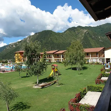 Luxurious Holiday In With Pool